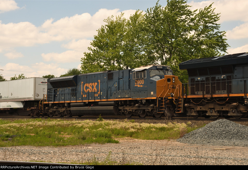 CSX 8900